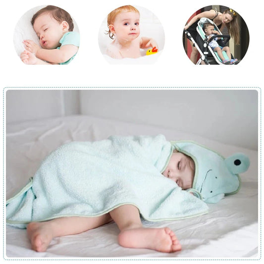 Saugfähiger Badeponcho mit bestickter Kapuze