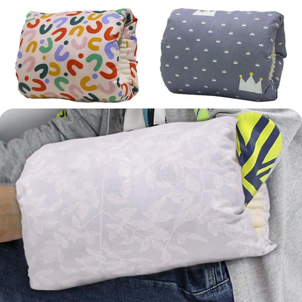 Bequemes Babykissen zum Stillen