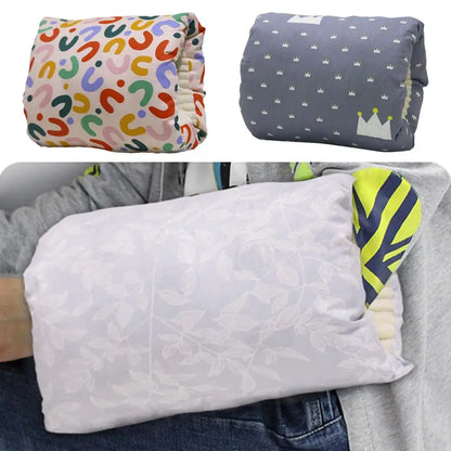 Bequemes Babykissen zum Stillen